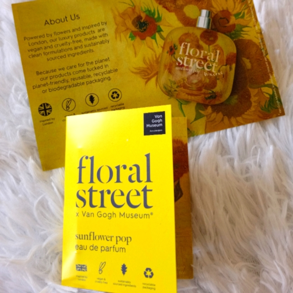 3/$15 🌻 Floral Street sample